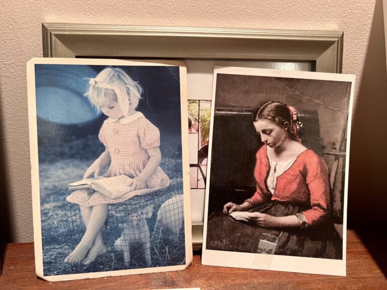 Alexander Technique trainees reading in Class 084, illustrating possibility beyond habit in Tommy Thompson’s teaching