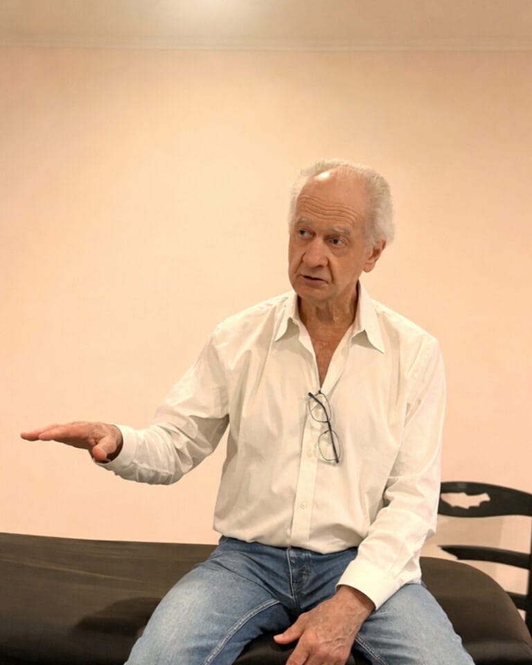 Tommy Thompson teaching an Alexander Technique class about personal narrative and use during teacher training